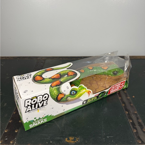 Zuru Robo Alive Real-Life Robotic Pet - Lights Up - Green Slithering Snake, NEW - Picture 1 of 9